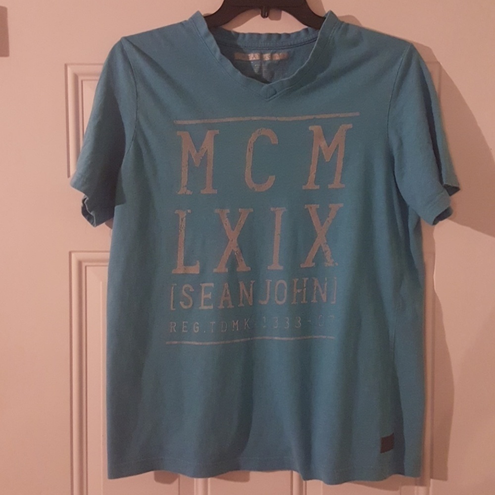 𝅺mens SJ V-Neck